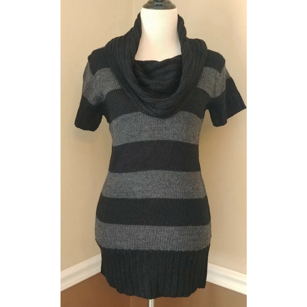 Ashley ModCloth NEW Gray & Black Striped Cowl Neck Short Sleeve Tunic Sweater S